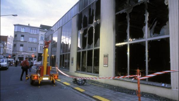 <p>Ein Archivfoto des Switel-Hotels nach dem Brand.</p>