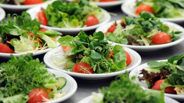<p>Feldsalat und Tomaten haben eine niedrige Energiedichte.</p>