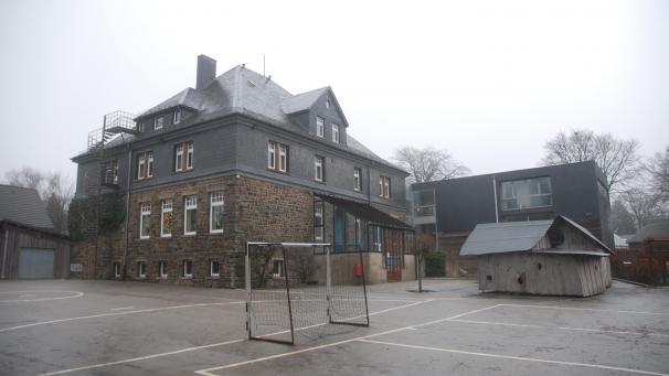 <p>Die Elsenborner Gemeindeschule</p>