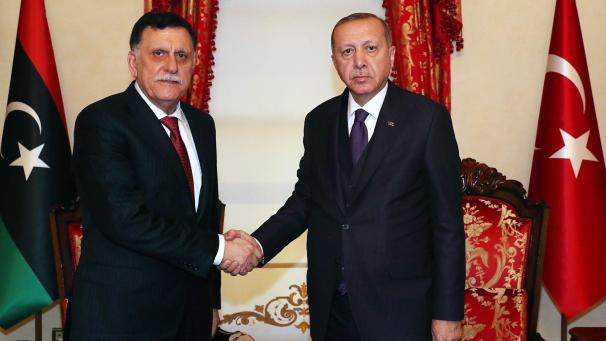 <p>Al-Sarradsch (links) hatte die beiden Abkommen Ende November mit dem türkischen Präsidenten Erdogan unterzeichnet.</p>