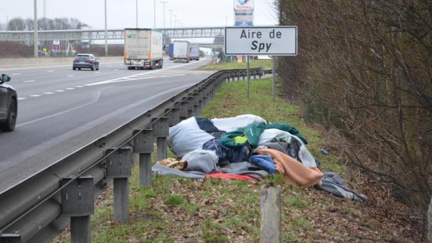 <p>Ein Streit in einem provisorischen Migranten-Lager ist offenbar eskaliert.</p>