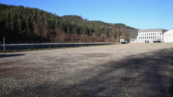 <p>Die SPI+ will dieses vier Hektar große Gebiet zwischen Hotel und Intermills-Gebäude für gewerbliche Zwecke erschließen.</p>