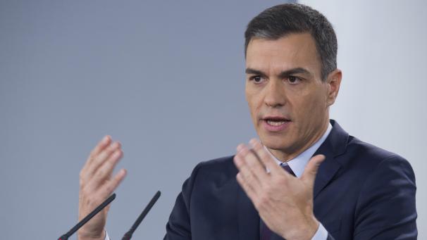 <p>Mit nur zwei Stimmen Vorsprung hat sich vor ein paar Tagen Pedro Sánchez im Parlament in Madrid bei der Wahl zum spanischen Ministerpräsidenten durchgesetzt. Der Sozialist erhielt 167 Jastimmen, 165 Abgeordnete stimmten gegen ihn.</p>