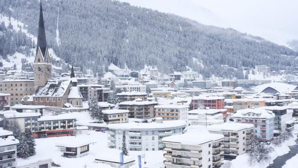 <p>Ein Blick auf das verschneite Davos</p>