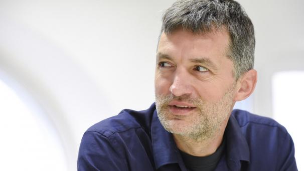 <p>Rücktritt als Direktor, Rückkehr als Lehrer: Elmar Schlabertz bleibt der Pater-Damian-Sekundarschule über das laufenden Schuljahr hinaus erhalten.</p>