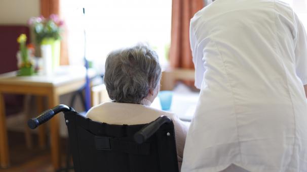 <p>Die demografische Entwicklung führt dazu, dass die Menschen immer älter werden. Damit steigt auch der Bedarf an Altenheim- bzw. Pflegeplätzen für Senioren.</p>