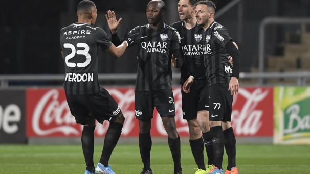 <p>Knowledge Musona (Mitte) traf bei seinem ersten Einsatz für die AS Eupen.</p>