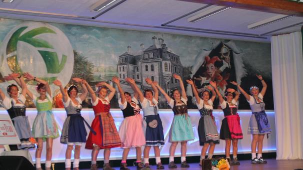 <p>Sagte auf Wiedersehen: das Damenballett.</p>