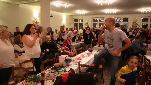 <p>Stimmungskanone par excellence: Sven ohne Girls durfte am Samstag nicht fehlen.</p>