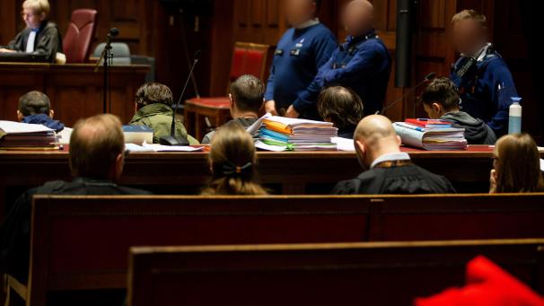 <p>Vor demk Strafgericht in Dendermonde hat am Freitag der Prozess gegen fünf Männer begonnen, die sich wegen Kinderpornografie verantworten müssen.</p>