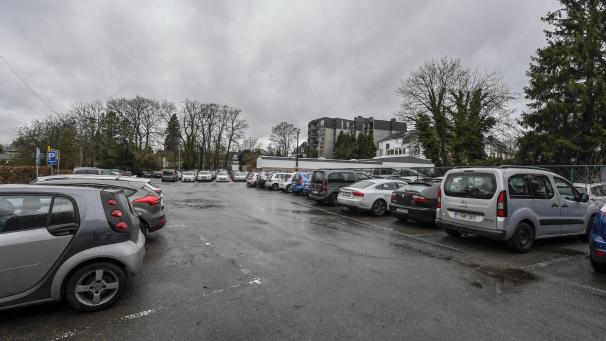 <p>Die gesicherte Strecke für Fußgänger und Radfahrer soll vom Friedenspark kommend über den „Parkplatz Klinkes“ verlaufen.</p>