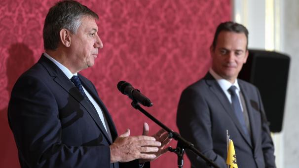 <p>Jan Jambon (l.) und Olivier Paasch beim Pressetermin am Dienstag</p>