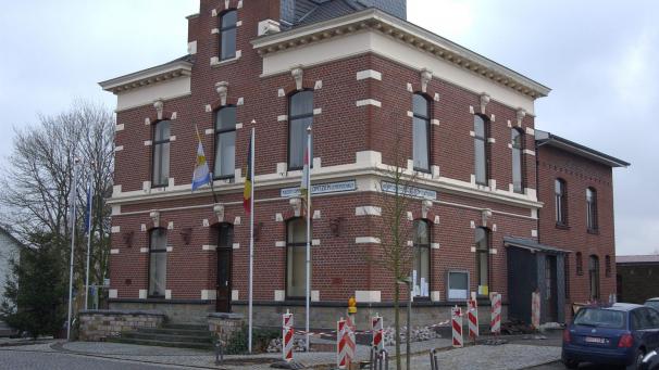 <p>GEMEINDEHAUS HERBESTHAL</p>