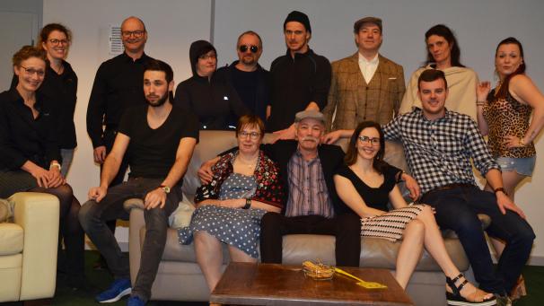 <p>Die Krähenbühne Elsenborn führt in diesem Jahr die Komödie in drei Akten „Urlaub auf Balkonien“ auf. Premiere ist am Samstag. 8. Februar, im Kulturzentrum Herzebösch.</p>