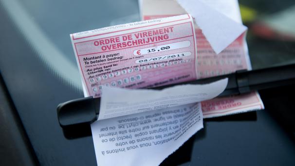 <p>Sind Papier-Strafzettel bald Geschichte?</p>