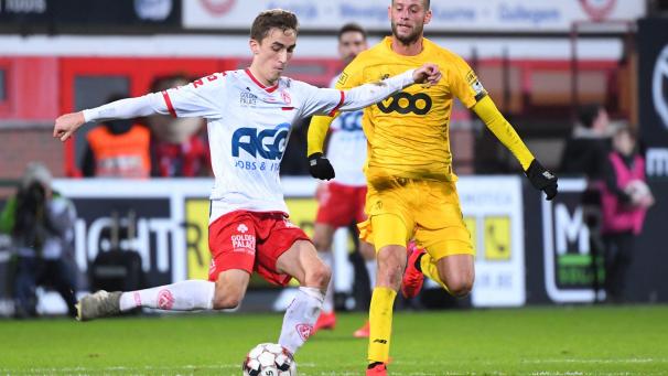 <p>Julien de Sart (links) traf für Kortrijk zum 1:0.</p>