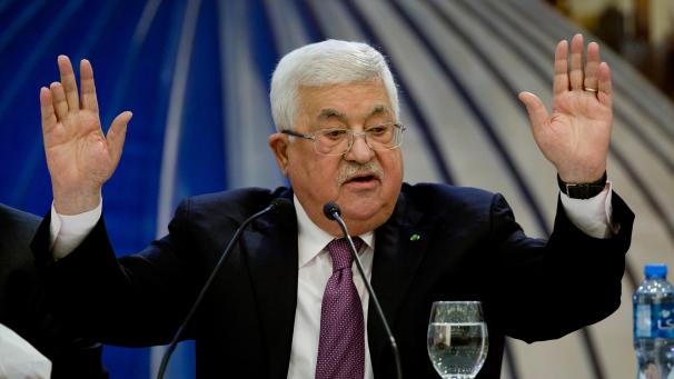 <p>Palästinenserpräsident Mahmud Abbas spricht während einer Pressekonferenz im Anschluss an ein Treffen der Palästinenserführung. Die Palästinenserführung hat den Nahost-Plan von US-Präsident Trump wütend zurückgewiesen.</p>
