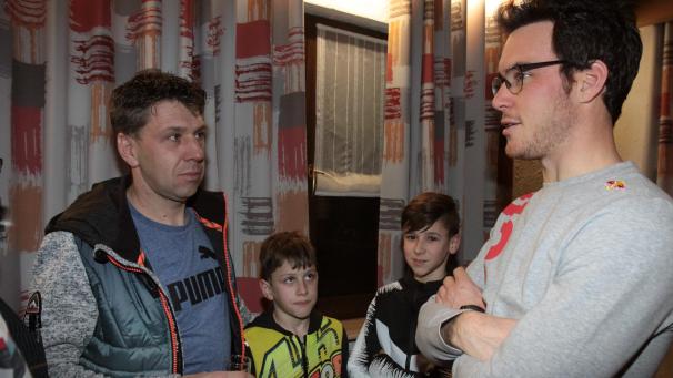 <p>Talk mit dem Idol: Die Neuville-Fans kamen in Rodt auf ihre Kosten.</p>