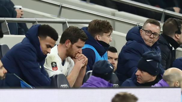 <p>Jan Vertonghen nach seiner Auswechslung</p>