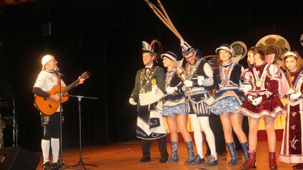 <p>„Jetzt packen wir mal den Bürgermeister weg“, verkündete Erwin Güsting.</p>