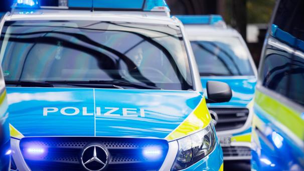 <p>POLIZEI D</p>