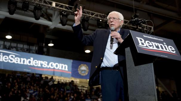 <p>Bernie Sanders, demokratischer Bewerber um die Präsidentschaftskandidatur, spricht bei einer Wahlkampfveranstaltung.</p>
