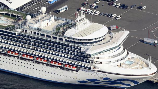 <p>An Bord des unter Quarantäne gestellten Kreuzfahrtschiffes „Diamond Princess“ im japanischen Yokohama ist bei weiteren 39 Menschen eine Infizierung mit dem neuen Coronavirus festgestellt worden.</p>