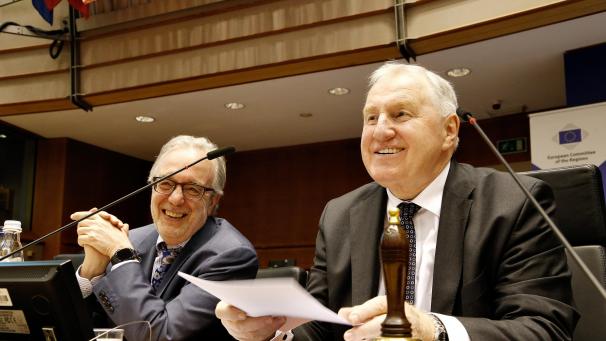 <p>Karl-Heinz Lambertz (rechts) war seit zweieinhalb Jahren Präsident des AdR.</p>