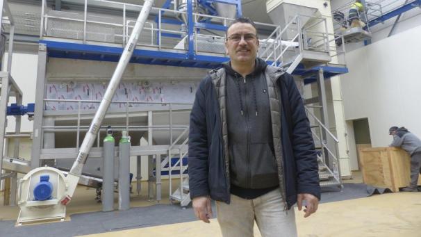<p>Salem Badache wird die Geschäfte künftig in Stembert leiten.</p>