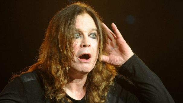 <p>Der britische Sänger Ozzy Osbourn sagt krankheitsbedingt Konzerte ab.</p>