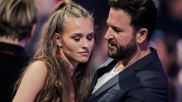 <p>Michael Wendler unterhält sich am Rande der RTL-Tanzshow „Let's Dance“ mit seiner Freundin Laura Müller.</p>