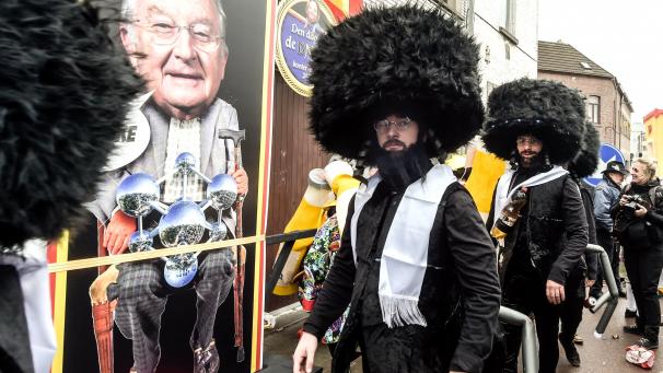 <p>Satire oder schlechter Geschmack? Die Meinungen über den Karneval von Aalst gehen auseinander, unter anderem wegen der klischeehaften Darstellung von orthodoxen Juden.</p>