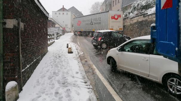 <p>Am Olengraben kam der Verkehr zum Erliegen.</p>