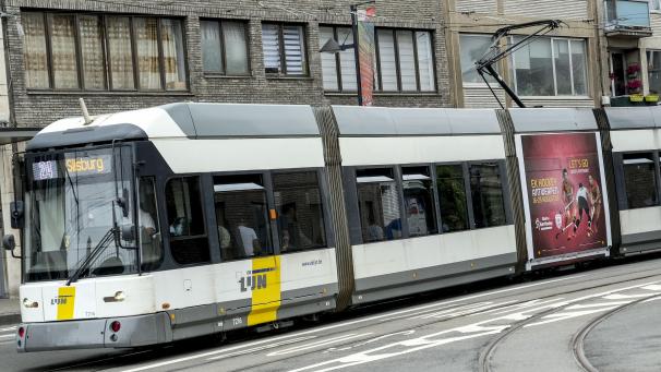 <p>In den Bussen und Straßenbahnen in Antwerpen kam es vergangenes Jahr zu den meisten Übergriffen.</p>