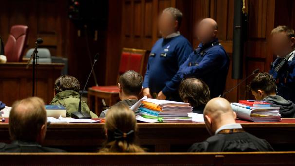 <p>Vor dem Strafgericht in Dendermonde hat Ende Januar der Prozess gegen fünf Männer begonnen, die sich wegen Kinderpornografie verantworten müssen.</p>