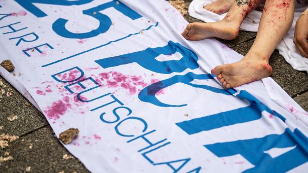 <p>Peta setzt regelmäßig Belohnungen in Fällen von misshandelten oder ausgesetzten Tieren aus, um bei der Ermittlung der Täter zu helfen.</p>