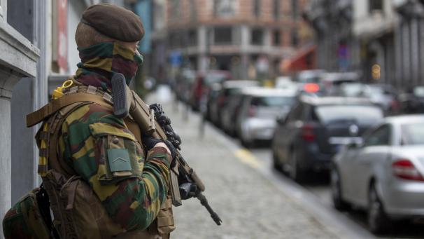 <p>An einer Lütticher Sekundarschule haben die Schüler ab dem kommenden September die Möglichkeit, sich auf eine Karriere beim belgischen Militär vorzubereiten.</p>