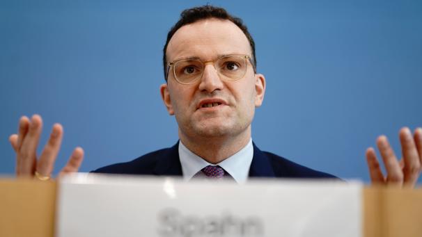 <p>Gesundheitsminister Jens Spahn empfiehlt Veranstaltungen mit mehr als 1.000 Teilnehmern vorerst abzusagen.</p>