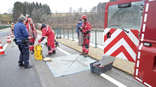 <p>In der Nacht vom 4. auf den 5. März 2018 waren Einbrecher in das Park Hotel in Kelmis eingedrungen. Wenige Tage später hatten Taucher den entwendeten Tresor aus dem See von Robertville geborgen.</p>