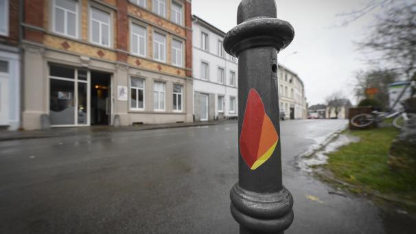 <p>Was hat es mit dem mysteriösen Aufkleber auf sich? Die Auflösung folgt.</p>