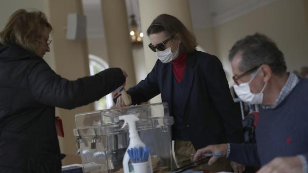 <p>In Frankreich hat heute trotz Coronavirus die erste Runde der Kommunalwahlen begonnen.</p>