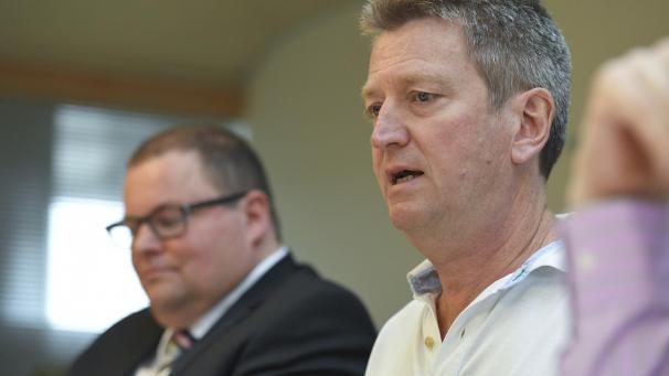 <p>Das Führungsduo im Eupener Krankenhaus, Direktor René Jost (l.) und Chefarzt Dr. Frédéric Marenne, bezieht im GrenzEcho-Interview Stellung zur aktuellen Situation.</p>