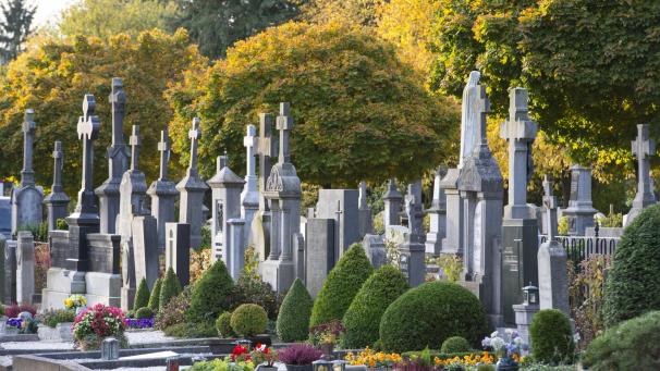 <p>Maximale zehn Angehörige dürfen an einer Beisetzung auf dem Eupener Friedhof teilnehmen.</p>