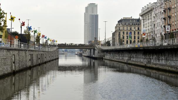 <p>Der Brüsseler Kanal in Anderlecht</p>