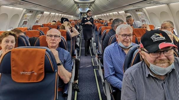 <p>Die erleichterte Gruppe auf dem Moskauer Flughafen Sheremetyevo vor dem Abflug nach Brüssel.</p>