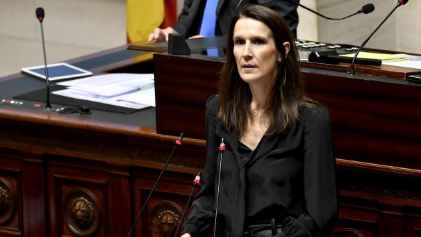 <p>Sophie Wilmès hat das Vertrauen der Abgeordnetenkammer erhalten.</p>