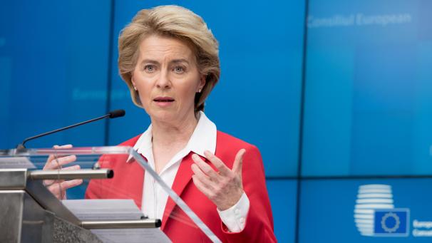 <p>Ursula von der Leyen (CDU), Präsidentin der Europäischen Kommission, spricht während einer Pressekonferenz nach einer Videoschalte der EU-Staats- und Regierungschefs.</p>