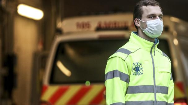 <p>238 Corona-Patienten liegen jetzt auf den Intensivstationen belgischer Krankenhäuser.</p>