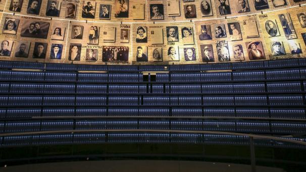<p>Die Gedenkstätte Yad Vashem erinnert seit 1963 an Menschen, die Juden retteten. Ihnen wird der Ehrentitel „Gerechte/r unter den Völkern“ zuerkannt.</p>