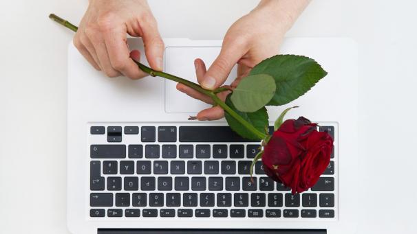<p>Virtuelles Dating in Zeiten von Corona: Das erste Treffen kann auch online stattfinden.</p>